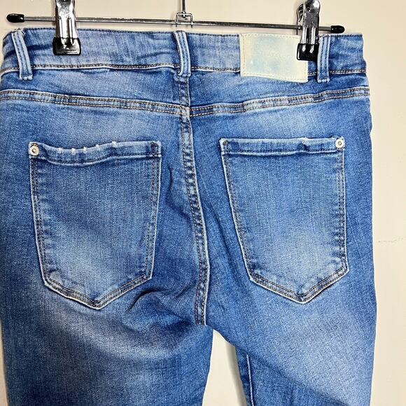 ZARA Trafaluc Denim Makers Distressed Low-Rise Skinny Jeans Women's Size 4 - Picture 6 of 9
